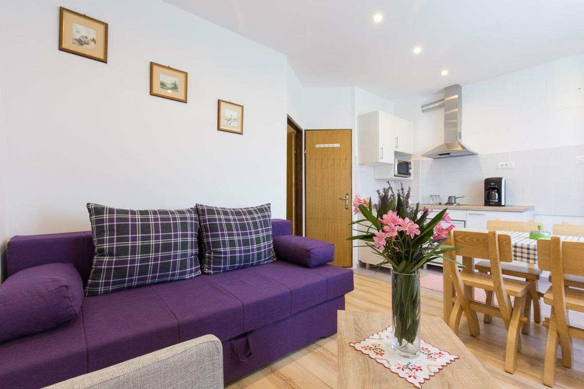 Pape Punat Apartmani I Sobe ภายนอก รูปภาพ