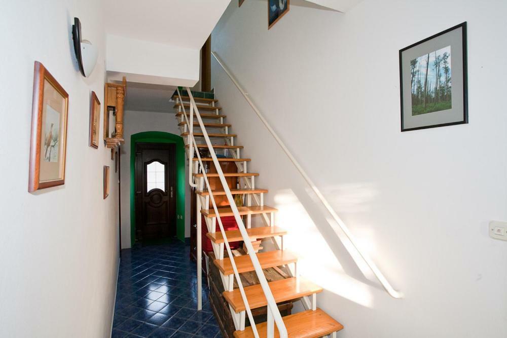 Pape Punat Apartmani I Sobe ภายนอก รูปภาพ